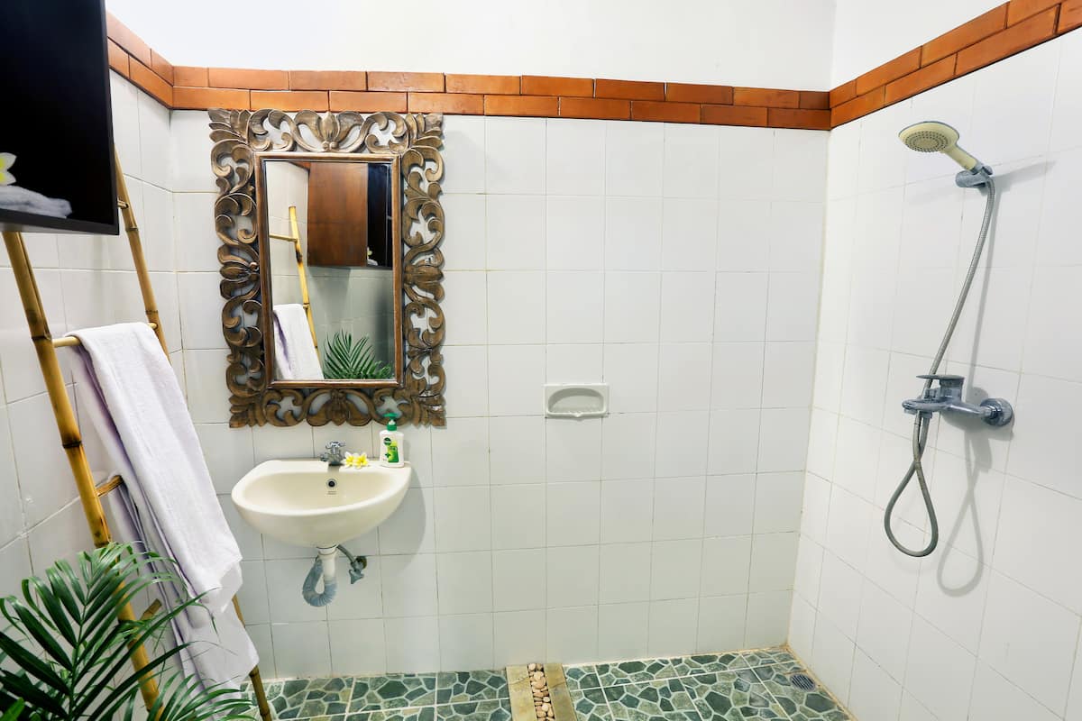 Bathroom 4